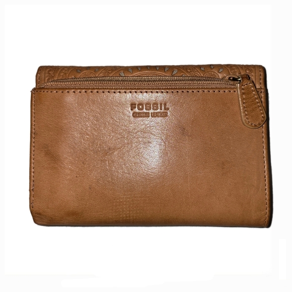 Ladies Embossed Leather Tri-Fold Wallet with ID Flap by Fossil - Picture 2 of 12